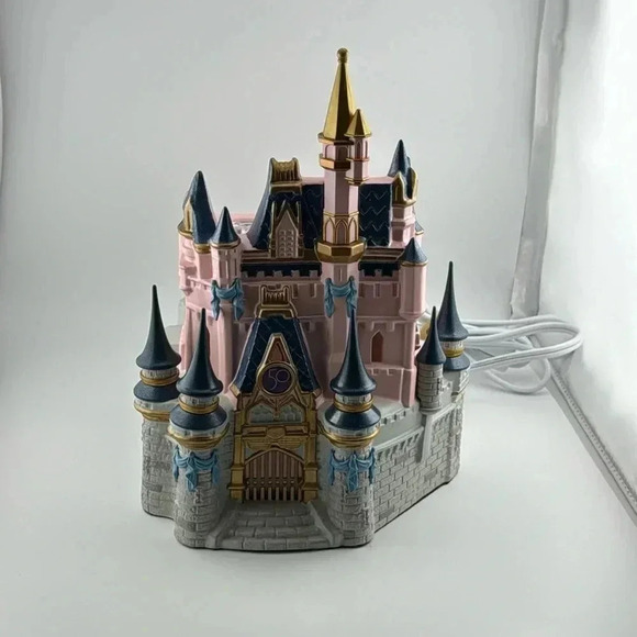 HTF~Scentsy Walt Disney World 50th Anniversary Cinderella Castle Wax Warmer - Picture 4 of 16